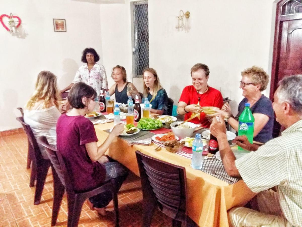 Ginza Rest Kandy Tennekumbura Dış mekan fotoğraf